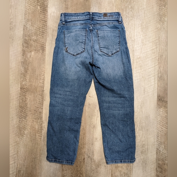 Kut from the Kloth Abigail Crop Straight Leg Jeans - Picture 9 of 10